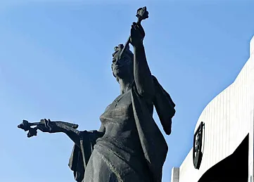 Vítanie - socha