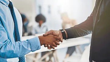 PMÚ povolil koncentráciu firiem z finančnej oblasti. Zdroj: shutterstock.com/PeopleImages.com - Yuri A