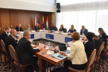 Štáty V4 upozoňujú na potrebu riešení príčin migrácie, nielen jej dôsledkov