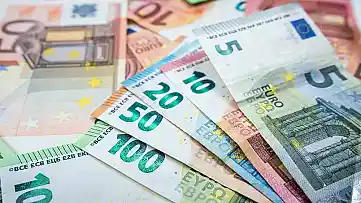 Koľko stojí vybavenie pasu?