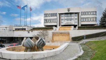 Opozícia kritizuje koalíciu