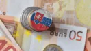 Spomalenie ekonomiky zasiahne mzdy