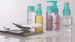 Európska komisia plánuje zmeniť limit 100 ml na tekutiny v lietadle