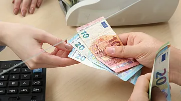 Koľko stojí zmena priezviska?