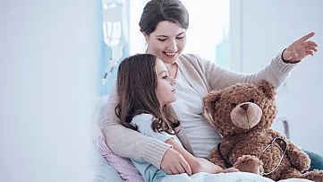 Rodičia pri hospitalizovanom dieťati zadarmo: Novela ruší poplatky